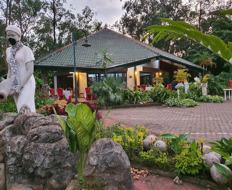Restaurant le bois ste Anastasie